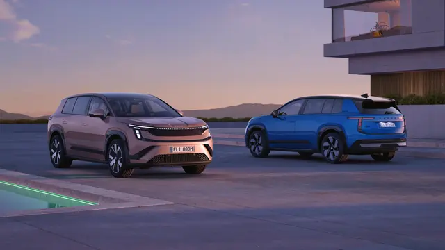 Der Škoda Peaq ist das neue elektrische Flaggschiff der Marke und startet ab 49.980 Euro, bietet bis zu sieben Sitze, 935 Liter Kofferraum und über 620 km Reichweite. | Foto: Škoda