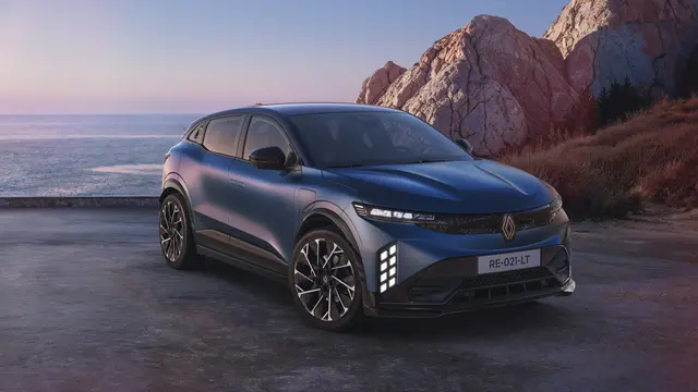 Der neue Renault Megane E-Tech Electric bietet nun 500 Kilometer Reichweite, 165 kW Ladeleistung und ein überarbeitetes Design. | Foto: Renault