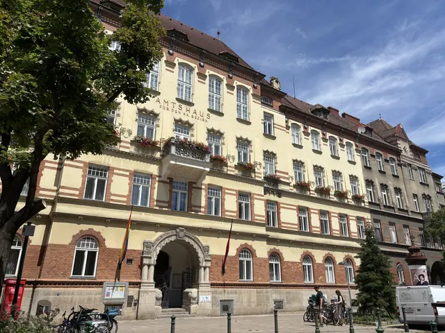 Im Bezirk war Sramek für Kulturveranstaltungen für Seniorinnen und Senioren bekannt.  | Foto: Michael Marbacher/MeinBezirk