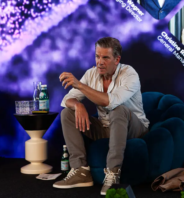 Als Moderator der Podiumsdiskussion setzte Markus Lanz wichtige Impulse zur Debatte über die Zukunft der Künstlichen Intelligenz.