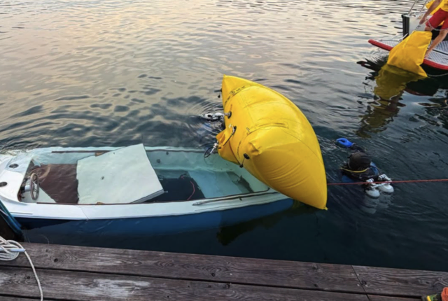 Ein gesunkenes Elektroboot musste geborgen werden. | Foto: Freiwillige Feuerwehr Millstatt