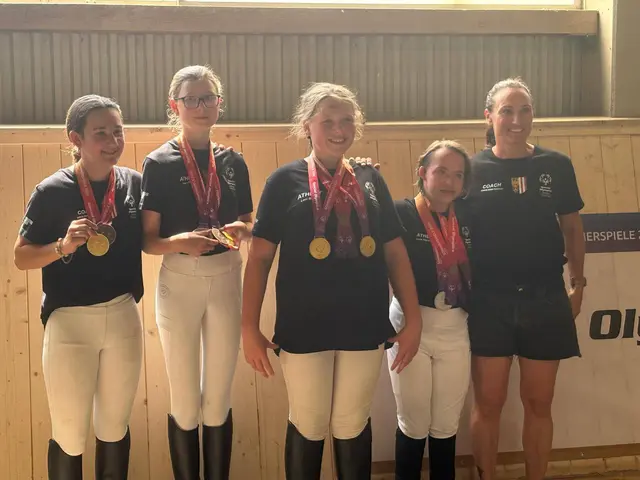 Isabella Dobler-Grüblinger, Lisa Lebherz, Leni Becker, Lena Hierandtner und Melanie Dobler-Grüblinger bei den Special Olympics in Wien. | Foto: Metina