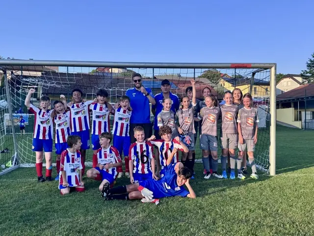 Premieren-Spiel der neu gegründeten SPG Girls Perg/Windhaag/Naarn/Baumgartenberg gegen das aktuelle U11-Burschenteam | Foto: Askö Perg