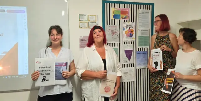 Projektkoordinatorin Ester Passoni, Doris Horvath, Fachberaterin Katrhin Tremmel-Horvath und Gabi Tremmel-Yakali (Arbeiterkammer Burgenland, Evaluatorin im Projekt). | Foto: Frauenberatungsstelle Oberpullendorf