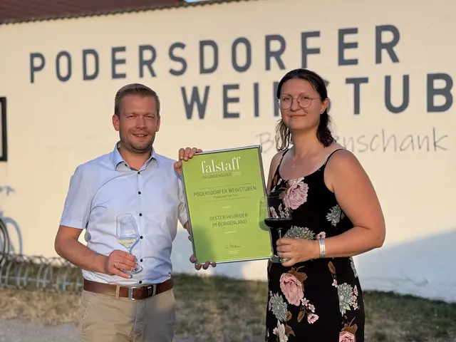 Die Podersdorfer Weinstuben von Andreas und Christine Glück wurde bereits zum zweiten Mal von Falstaff als Bester Heuriger im Burgenland ausgezeichnet. | Foto: Podersdorfer Weinstuben