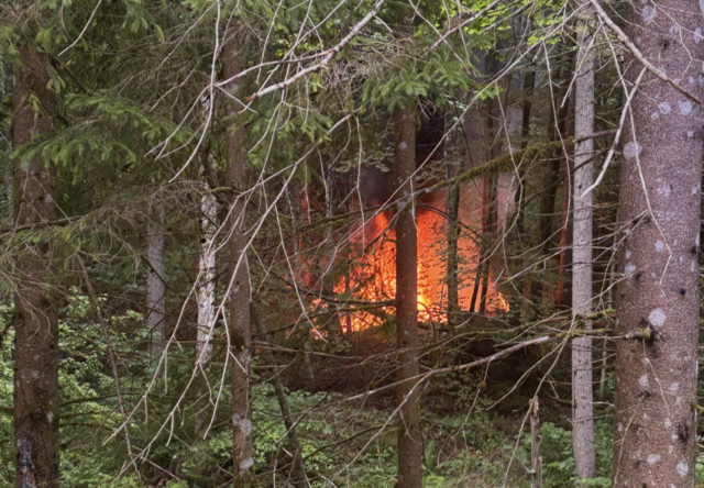Neben den Freiwilligen Feuerwehren Miklauzhof und Altendorf Gemeinde Sittersdorf, stand die Polizei im Einsatz. | Foto: Freiwillige Feuerwehr Miklauzhof
