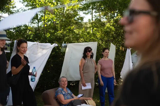 Installationsansicht „Binge Washing“ von David Biegl / Rasmus Exo. | Foto: Danny Nedkova