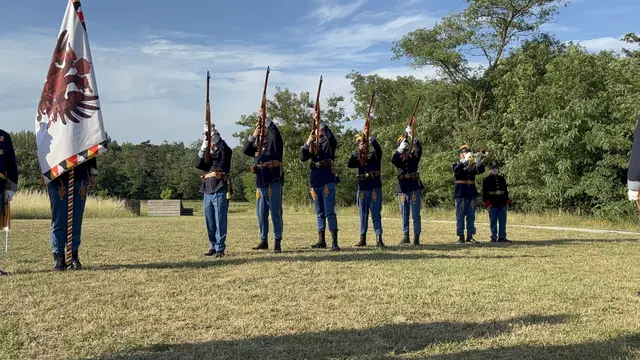 Der festliche Nachmittag wurde von einem Ehrensalut des k.u.k. Infanterieregiments Nr. 76 abgerundet. | Foto: MeinBezirk