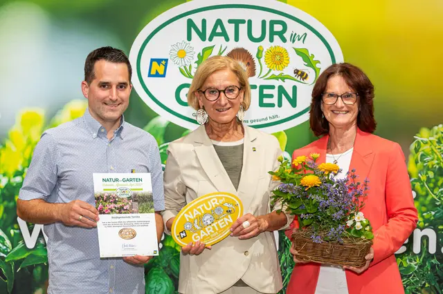 Umweltgemeinderat Christoph Wagner, Landeshauptfrau Johanna Mikl-Leitner und Stadträtin Daniela Mohr. | Foto: Johannes Ehn