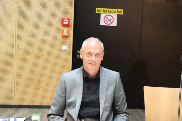 Im Rahmen der Gemeinderatssitzung wurde Hubert Aufschnaiter zum zweiten Vizebürgermeister der Stadt Wörgl gewählt. | Foto: Martina Obertimpfler 