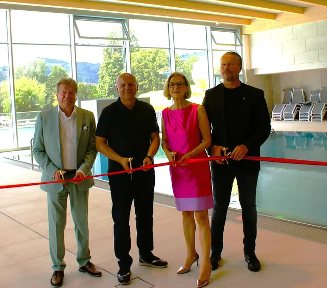 v.li.n.re.: Finanzstadtrat Günter Mayer, Projektleiter und Geschäftsführer der Kremser Freizeitbetriebs GmbH, Roland Dewisch, Landeshauptfrau Johanna Mikl-Leitner, Bürgermeister Peter Molnar | Foto: em