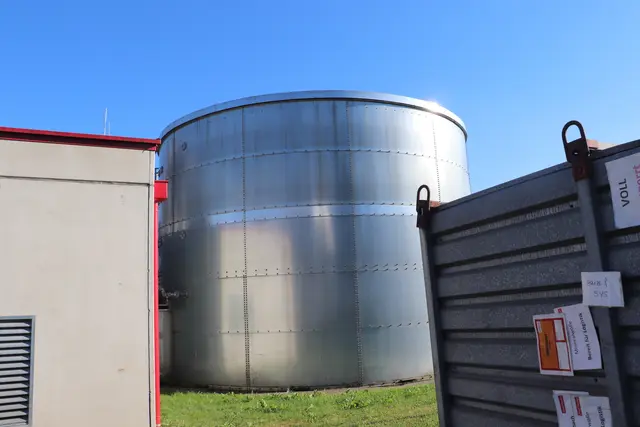 Neben Hydranten und Löschteich sorgt der Wassertank für Löschwasser | Foto: Edith Ertl