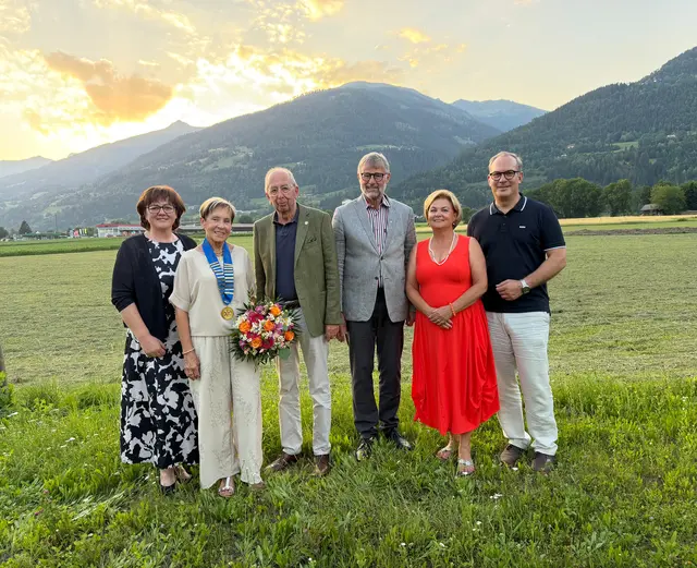 Das neue Vorstandsteam im Rotary Club Oberdrautal-Weissensee v.l:: Schatzmeisterin Gudrun Prietl, Präsidentin Ulrike Biechl, Vortragsmeister Helmuth Kubin, Präsident elect Alfred Müller, Foundationbeauftragte Margit Winkler und Past-Präsident Lucas Nerud | Foto: RC Oberdrautal-Weissensee