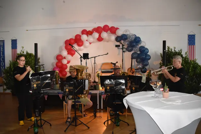 DORFbrass begeltete den Abend mit Musik. | Foto: MeinBezirk/Michael Strini