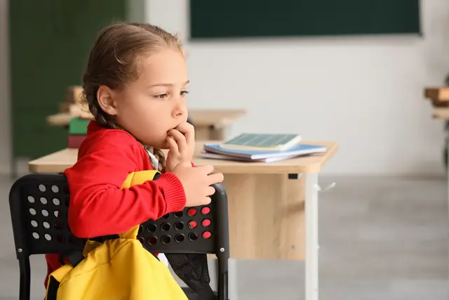Ein eigenes Hitzeschutzkonzept soll künftig Klagenfurter Schulen besser vor den Auswirkungen extremer Hitze schützen. (Symbolfoto) | Foto: stock.adobe.com/at/ Pixel-Shot 