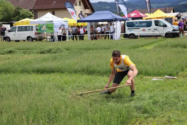 Beim Landesentscheid Sensenmähen in Spielberg ging es zur Sache!