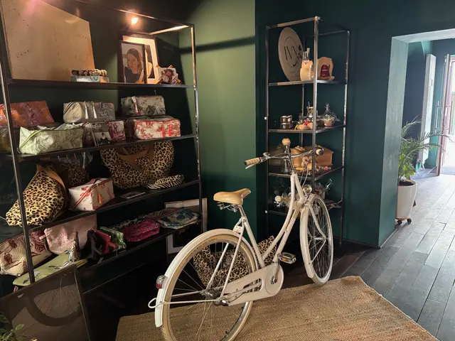 Im Shop im Café Ivy findet man Produkte der Taschenmanufaktur "Jukta Bag".
