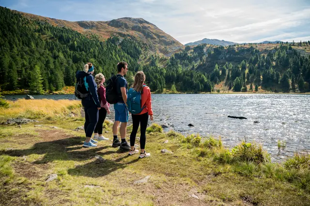 Vom Strettweger Kultwagen bis zum Red Bull Ring: Die Erlebnisregion Murtal verbindet Kultur, Familienausflüge und spannende Abenteuer für jedes Alter.