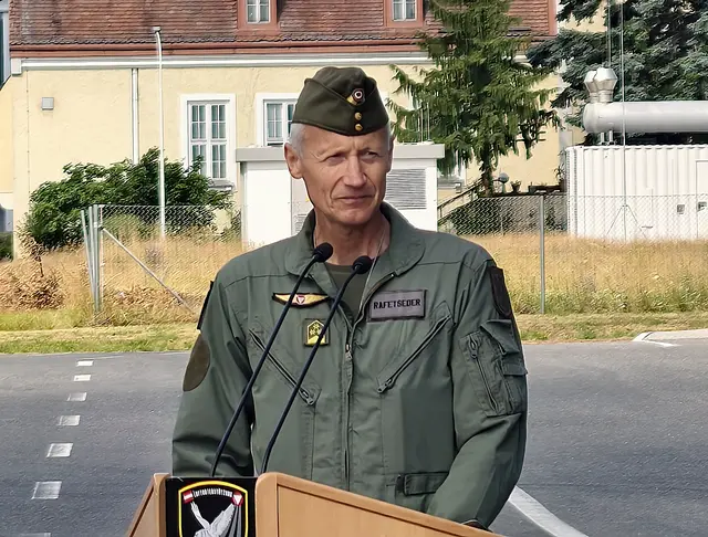 Geschwaderkommandant Oberst Wolfgang Rafetseder. | Foto: Christian Nowotny