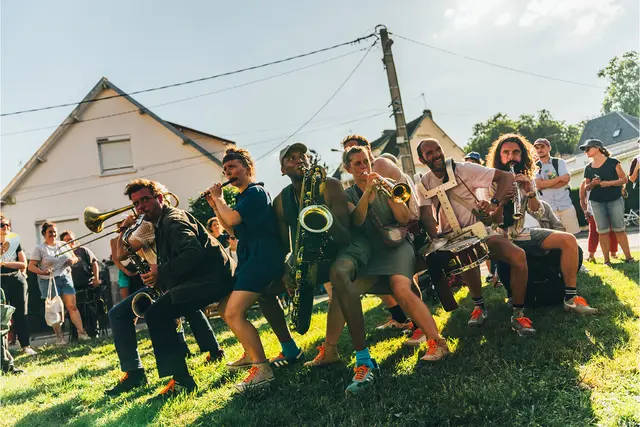 Zwischen 31. Juli und 8. August wird auf den Grazer Plätzen und Straßen wieder getanzt, gespielt und musiziert – etwa mit der Compagnie du Coin (Bild) am Freiheitsplatz.  | Foto: Loic Nys