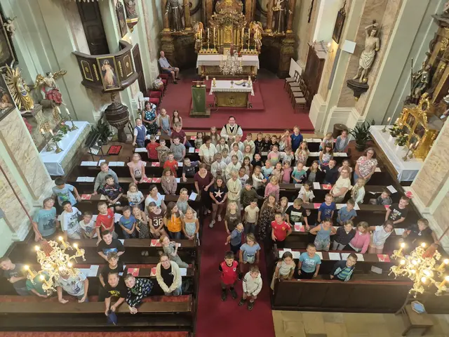 Gruppenfoto in der Pfarrkirche Pisching | Foto: Manfred Hintersteiner