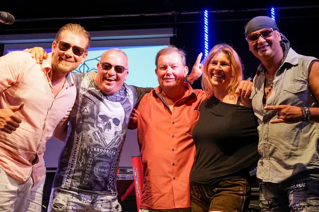 Bürgermeister Herbert Janschka mit Mikes Crew. | Foto: Marktgemeinde Wiener Neudorf