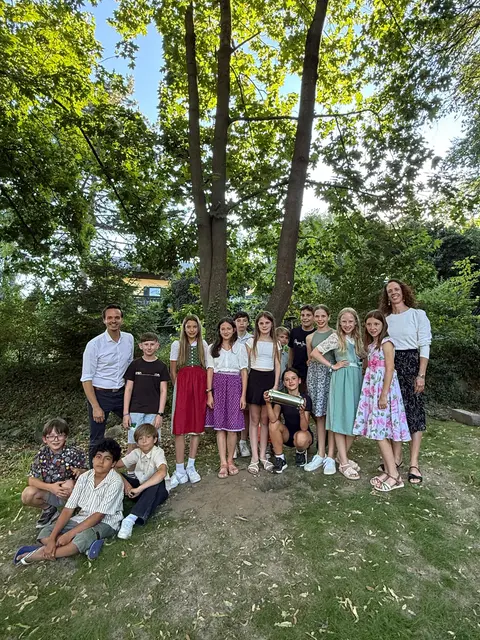 Der erste Frohnleitner Kindergemeinderat wurde auch mit einer Zeitkapsel verewigt. | Foto: Stadtgemeinde Frohnleiten