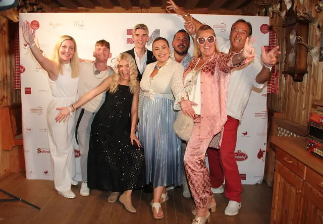 Burgenländische Gäste machten bei der Präsentation Stimmung: Sabrina Kulovits, Lukas Lach, Lisa Miko, Felix Muhr, Adriana, Philipp Barbarits, Petra Stubics-Schönherr, Hans Stubics | Foto: Starconnect