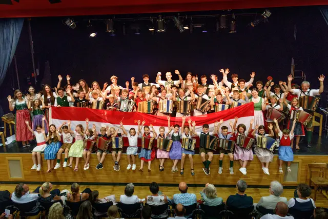 An der Musikschule Kapfenberg fand das Abschlusskonzert der Volksmusikklasse von Harald Trippl statt. | Foto: Barbara Trippl