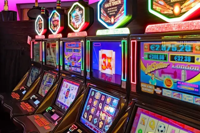 Spielsucht trieb den 61-Jährigen dazu, Geld zu veruntreuen. | Foto: Pixabay (Symbolbild)