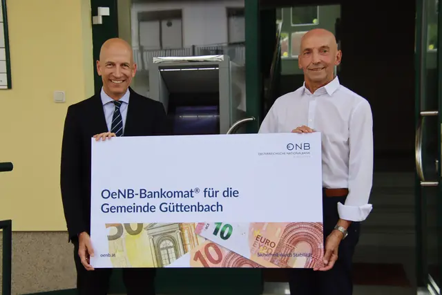 Der Bankomat wurde direkt beim Eingang des Gemeindeamtes installiert. | Foto: Martin Wurglits