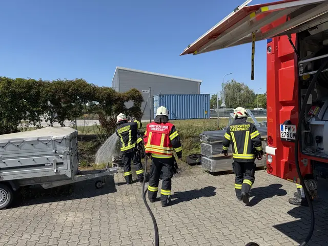 Die Feuerwehr Oberwart löschte einen Entstehungsbrand beim ehemaligen Lidl-Gelände. | Foto: Stadtfeuerwehr Oberwart