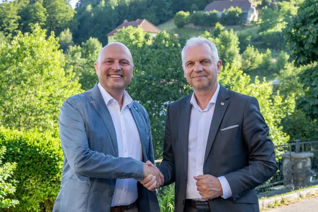 Rupert Weichselbaumer (li.) folgt Gerhard Stumptner an der Spitze des Lionsclub Bad Leonfelden nach. | Foto: Martin Gaisbauer