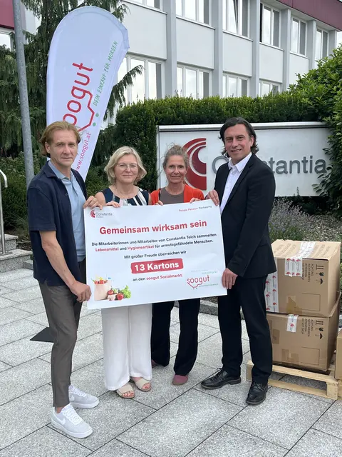 Die Mitarbeiterinnen und Mitarbeiter von Constantia Teich haben im Rahmen einer firmenweiten Sammelaktion Lebensmittel und Hygieneprodukte für den soogut Sozialmarkt gespendet. | Foto: constantia