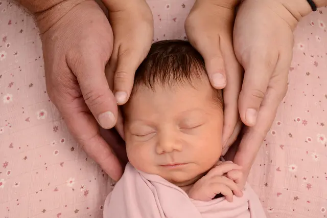 Name: Manasija
Geburtsdatum: 24.6.2026
Geburtsgewicht: 3205 g
Größe: 52 cm
Eltern: Milica und Stevica | Foto: Babysmile