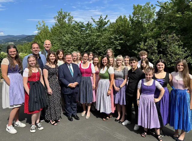 Die Absolventinnen und Absolventen haben drei Jahre lang auf diesen Tag hingearbeitet.