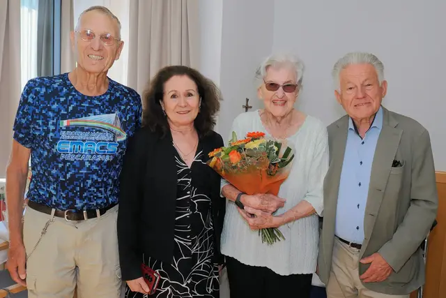 Gottfried Hoser, Obfrau Marianne Gumpinger, die Jubilarin Liselotte Meyer, Landesobmann Josef Pühringer. | Foto: OÖ Seniorenbund