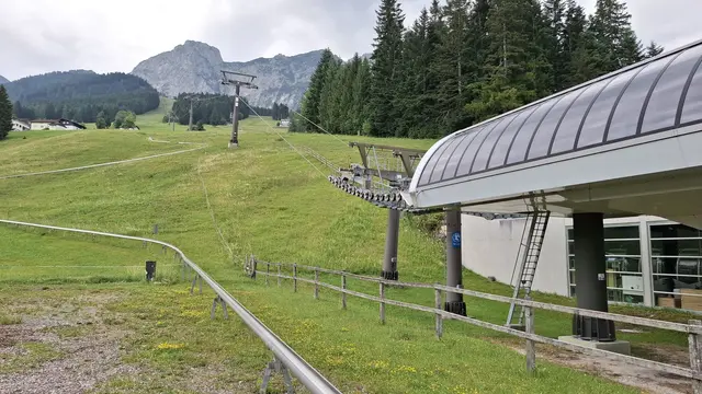 Das Skigebiet und die Sommerrodelbahn sind gerettet. | Foto: Josef Wind