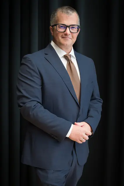 Der neue Bürgermeister von Sattledt heißt Gerald Lindinger: Als sein großes Ziel nennt er die Weiterentwicklung seiner Gemeinde. | Foto: Christine Maringer-Nösterer