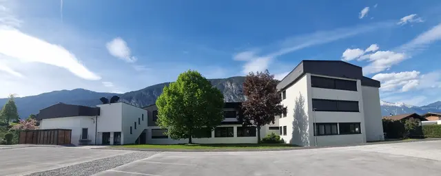 In Silz wurde das neue Probelokal der Musikkapelle, neue Fahrzeuge und bauliche Erweiterungen an der Schule gefeiert. | Foto: Ofner