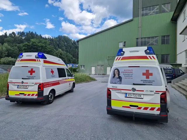 Zwei Rettungswägen und ein Kommandofahrzeug des Roten Kreuz Voitsberg-Bärnbach waren am Unfallort. | Foto: R. Wonisch/Rotes Kreuz Stmk.