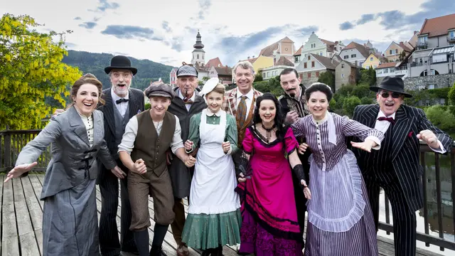 Das könnte spannend werden: Ab 15. Juli wird wieder auf die Sommerbühne am Frohnleitner Hauptplatz geladen. | Foto: René Vidalli