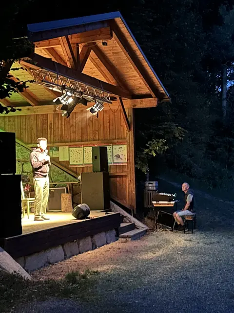 Unterhaltsamer Abend mit Romeo Kaltenbrunner. | Foto: Josef Lumetsberger