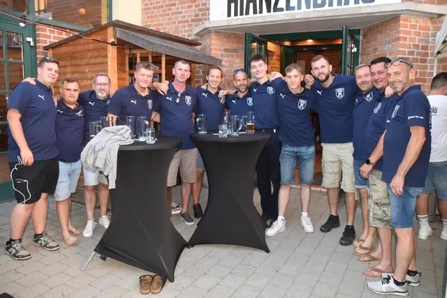 Die Feuerwehr aus Parndorf schaute in großer Zahl beim Sommerfest vorbei. | Foto: MeinBezirk/Michael Strini