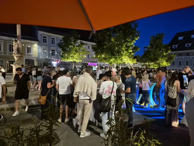 Organisatoren und Gastronomen freuten sich über den Zustrom. | Foto: MeinBezirk
