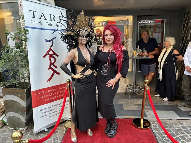 Natascha Zenig mit ihrer "Medusa".  | Foto: meinbezirk.at/Birgit Gehrke