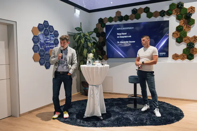 Rene Kausl (rechts) im Impulsgespräch mit Alexander Zauner. | Foto: Kausl GmbH.