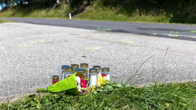 Der Motorradlenker wurde im Bereich der Rundballengabel eingeklemmt und so schwer verletzt, dass er noch an der Unfallstelle verstarb. | Foto: Team Fotokerschi / Philip Thallinger