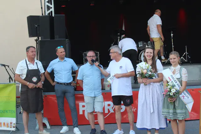Bei der Krönung der neuen Bierkönigin | Foto: MeinBezirk Perg/Köck