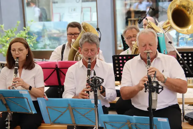 Die Bauernmusik Mischendorf sorgte für die Uraufführung eines Festmarsch-Potpourris, das aus amerikanischen und mit burgenländischen Elementen besteht. | Foto: Martin Wurglits